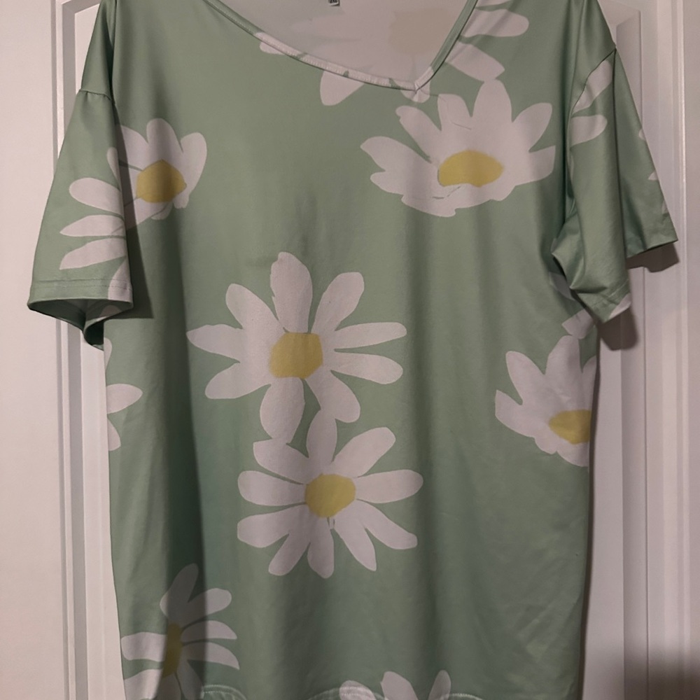 Floral Green Short Sleeve Tee